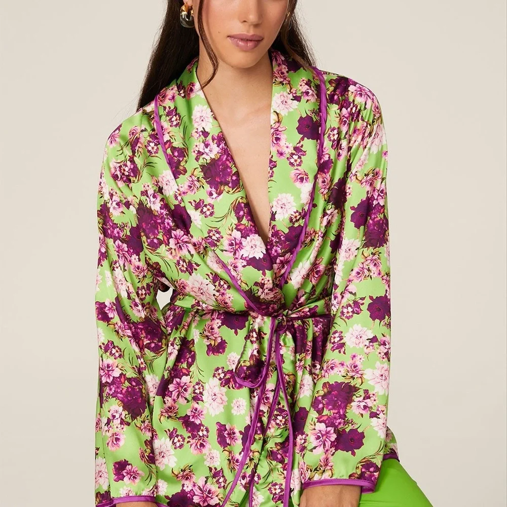 Giovanna Nicolai Silk Floral Wrap Top 40 - Picture 3 of 12